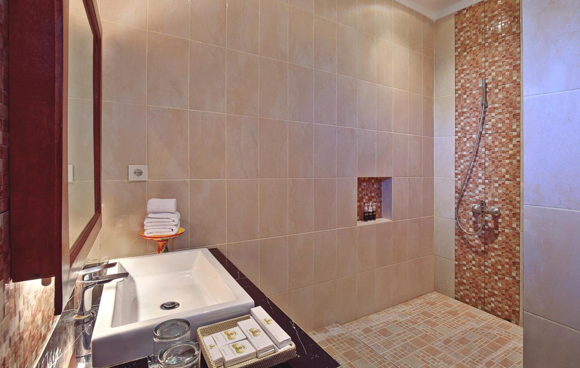 Kubu Gwk Resort Jimbaran Стая снимка